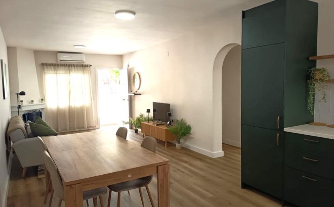 Resale - Bungalow -
Orihuela Costa - Costa Blanca