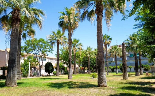 Resale - Bungalow -
Orihuela Costa - Costa Blanca