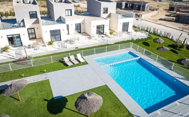 Nouvelle Construction - Town House -
Baños y Mendigo - Altaona Golf
