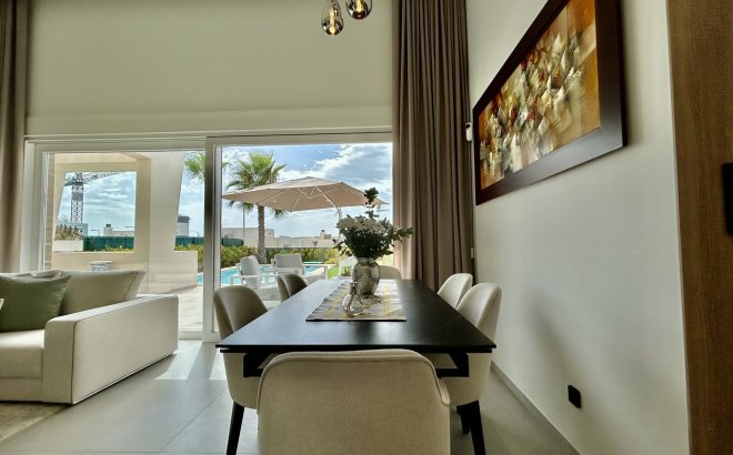 Resale - Villa -
La Finca Golf Resort - Inland