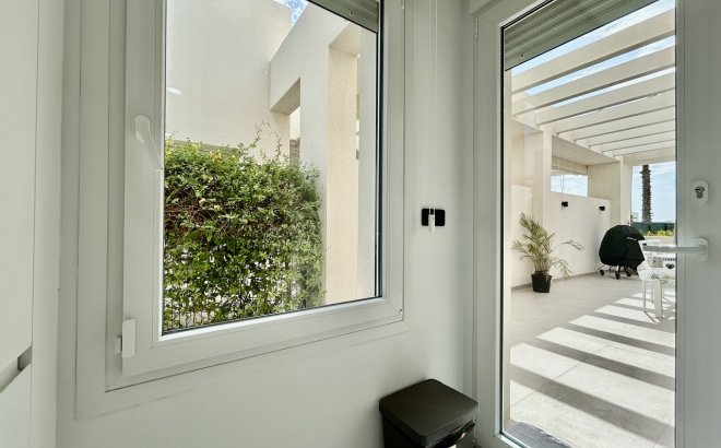 Resale - Villa -
La Finca Golf Resort - Inland