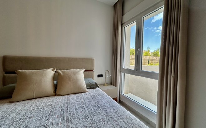 Resale - Villa -
La Finca Golf Resort - Inland