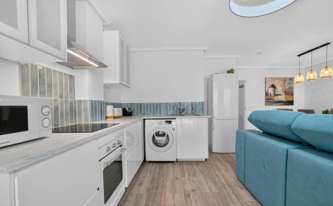 Resale - Apartment -
Torrevieja - Playa del Cura
