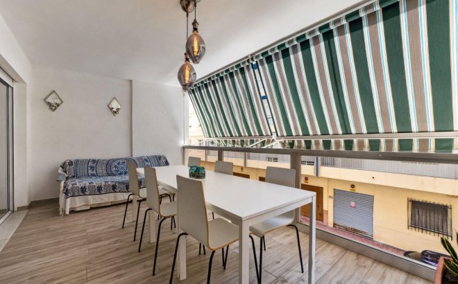 Resale - Apartment -
Torrevieja - Playa del Cura