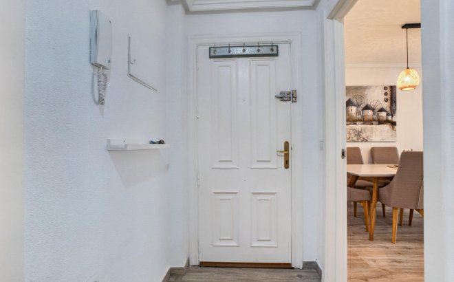 Resale - Apartment -
Torrevieja - Playa del Cura