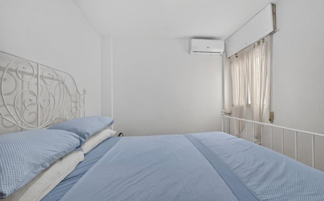 Resale - Apartment -
Torrevieja - Playa del Cura