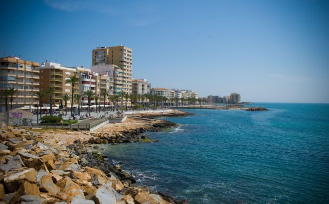 Resale - Apartment -
Torrevieja - Playa del Cura
