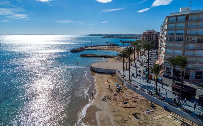 Resale - Apartment -
Torrevieja - Playa del Cura