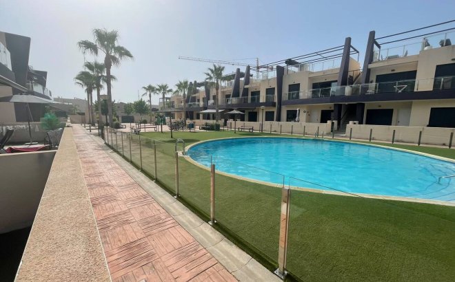 Resale - Apartment -
Pilar de la Horadada - Torre De La Horadada