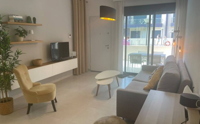 Resale - Apartment -
Pilar de la Horadada - Torre De La Horadada