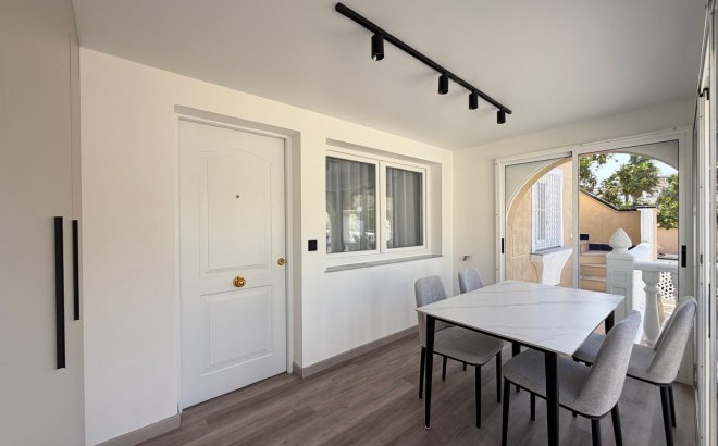 Resale - Town House -
Torrevieja - Miramar - Torre Del Moro