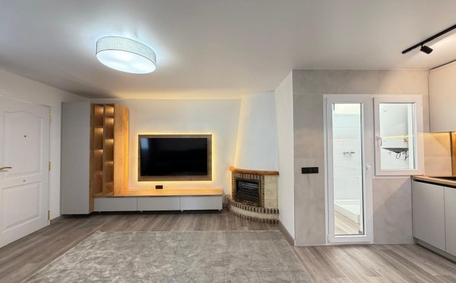Resale - Town House -
Torrevieja - Miramar - Torre Del Moro