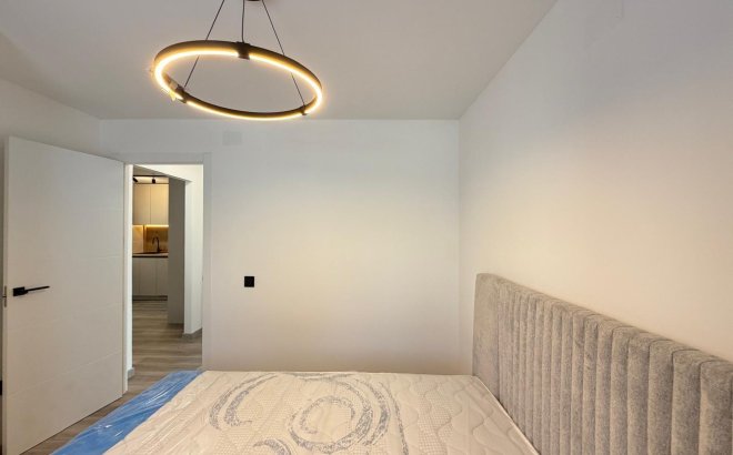 Resale - Town House -
Torrevieja - Miramar - Torre Del Moro