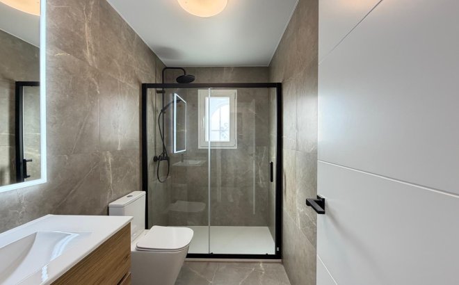 Resale - Town House -
Torrevieja - Miramar - Torre Del Moro