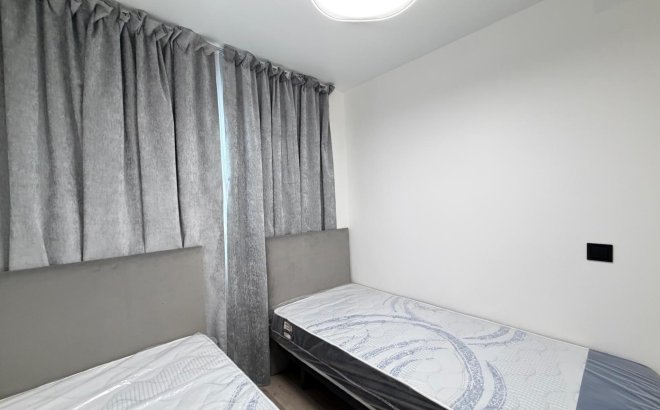 Resale - Town House -
Torrevieja - Miramar - Torre Del Moro