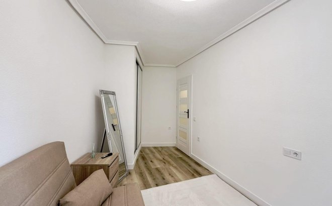 Resale - Apartment -
Torrevieja - Playa del Cura