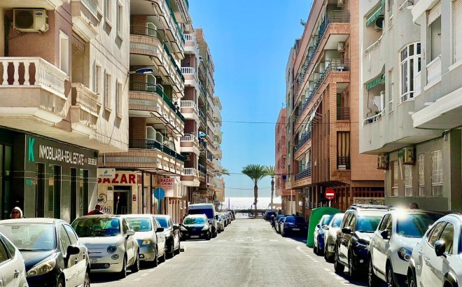 Resale - Apartment -
Torrevieja - Playa del Cura