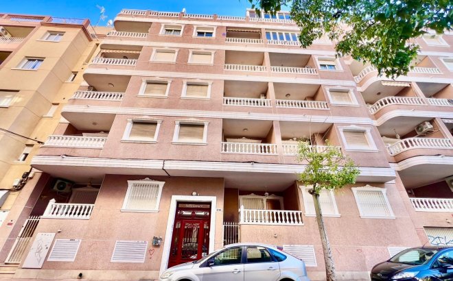 Resale - Apartment -
Torrevieja - Playa del Cura