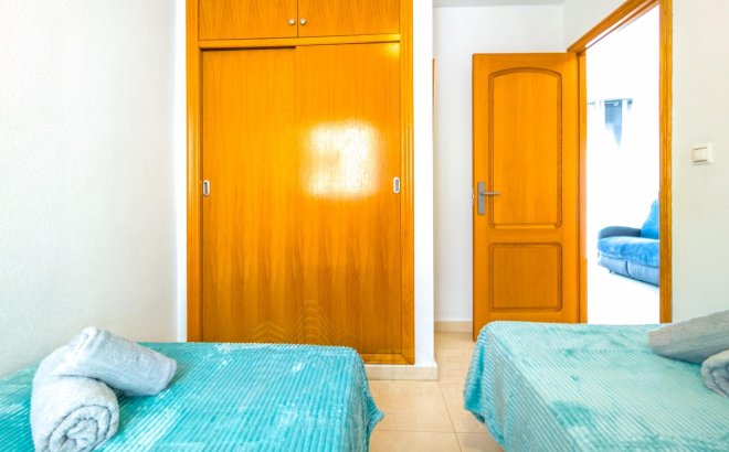 Resale - Apartment -
Torrevieja - Playa de los Locos
