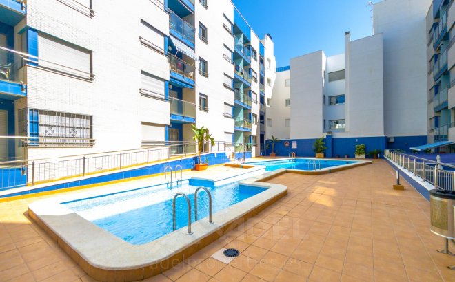 Resale - Apartment -
Torrevieja - Playa de los Locos