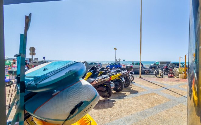 Resale - Apartment -
Torrevieja - Playa de los Locos