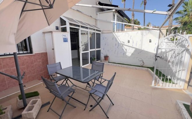 Resale - Bungalow -
Torrevieja - Los Balcones