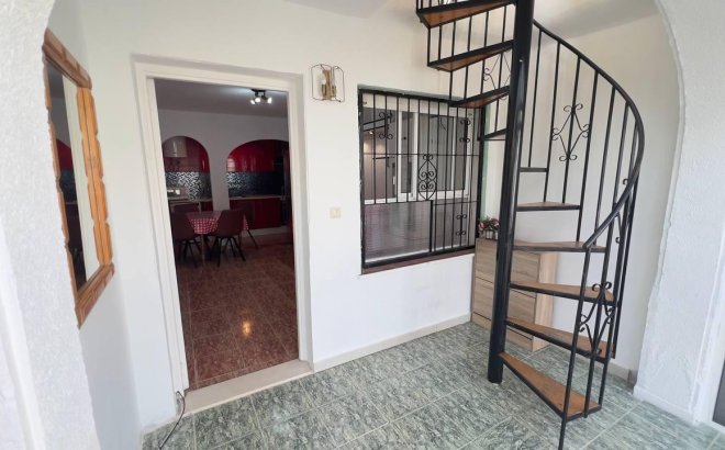 Resale - Bungalow -
Torrevieja - Los Balcones