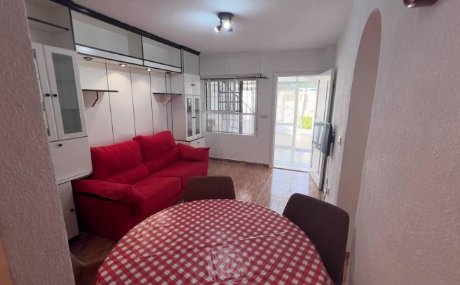 Resale - Bungalow -
Torrevieja - Los Balcones
