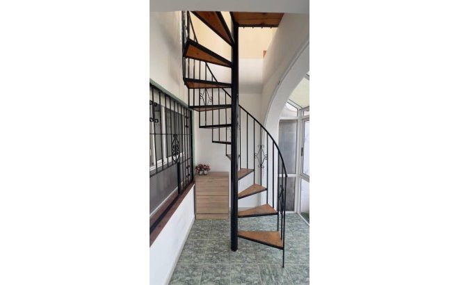 Resale - Bungalow -
Torrevieja - Los Balcones