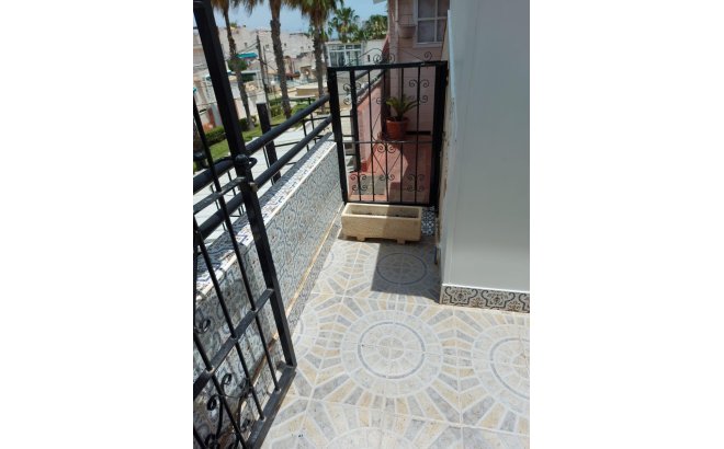 Resale - Bungalow -
Torrevieja - Los Balcones