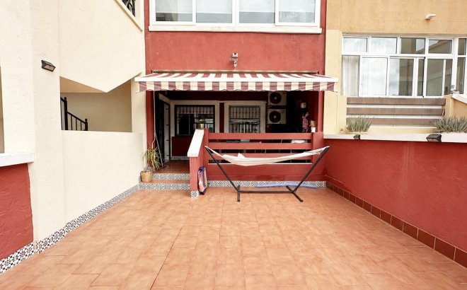 Resale - Bungalow -
Orihuela Costa - Los Altos