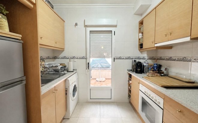 Resale - Bungalow -
Orihuela Costa - Los Altos