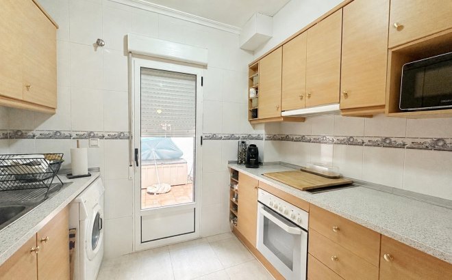 Resale - Bungalow -
Orihuela Costa - Los Altos