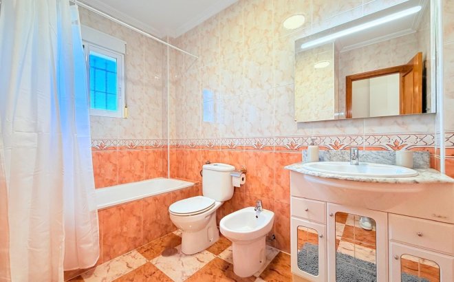Resale - Town House -
Orihuela Costa - Las Filipinas