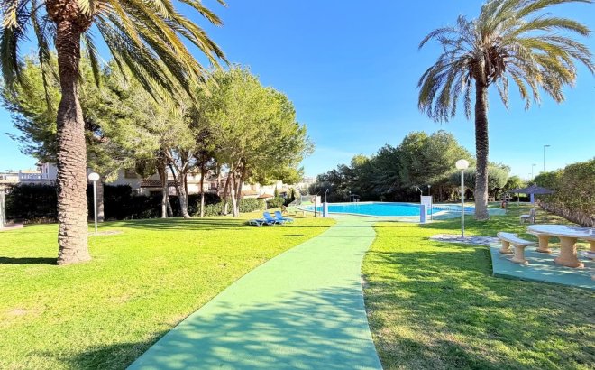 Resale - Town House -
Orihuela Costa - Las Filipinas