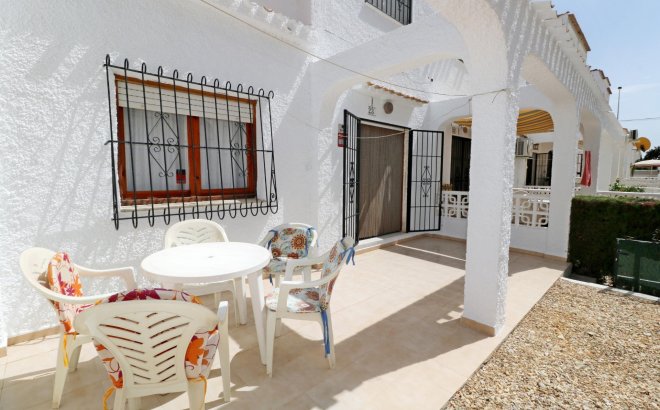 Resale - Bungalow -
Torrevieja - El Acequión - Los Náufragos