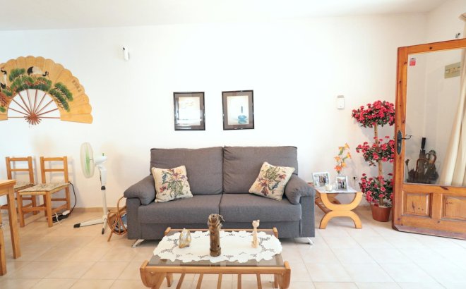 Resale - Bungalow -
Torrevieja - El Acequión - Los Náufragos