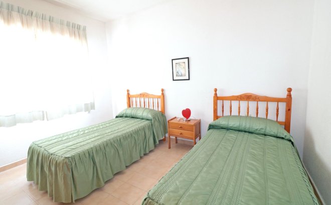 Resale - Bungalow -
Torrevieja - El Acequión - Los Náufragos