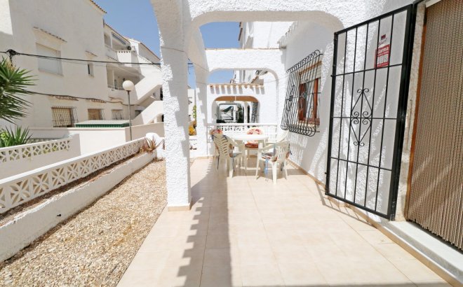 Resale - Bungalow -
Torrevieja - El Acequión - Los Náufragos