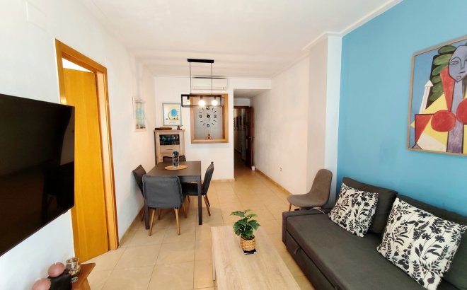 Resale - Apartment -
Torrevieja - Costa Blanca
