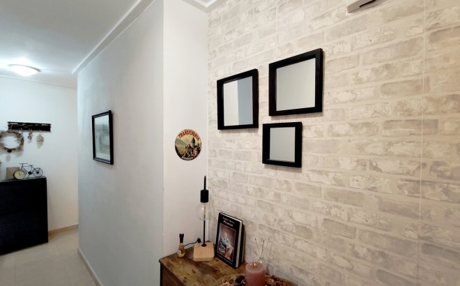 Resale - Apartment -
Torrevieja - Costa Blanca
