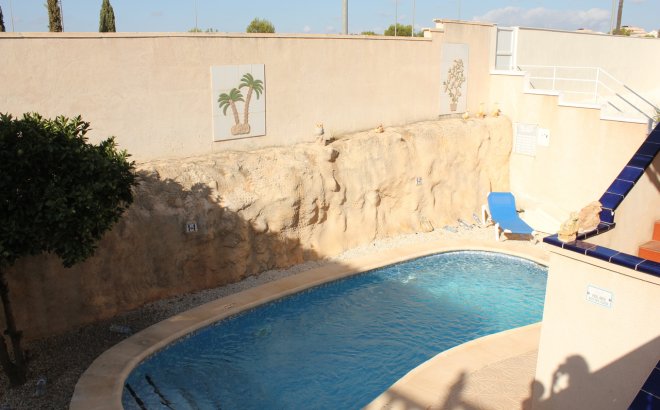 Resale - Villa -
La Zenia - Costa Blanca