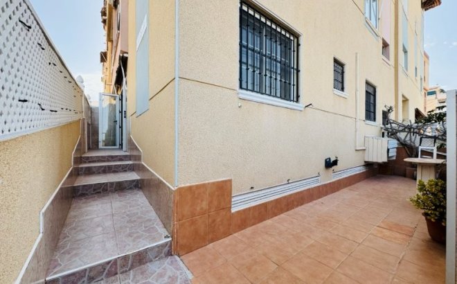 Resale - Apartment -
La Mata - Costa Blanca