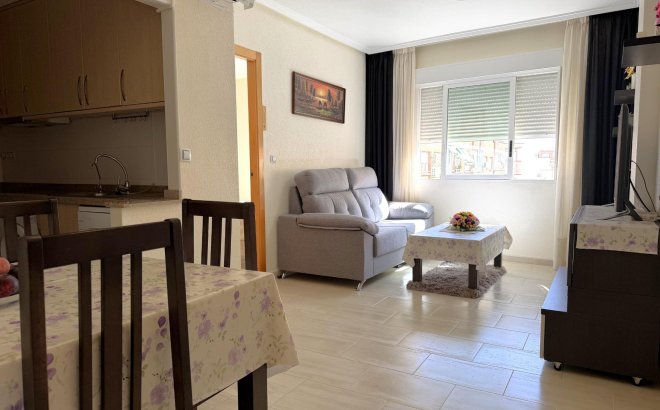 Revente - Appartement -
Torrevieja - El Molino
