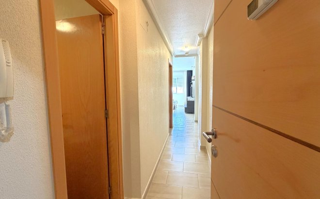 Revente - Appartement -
Torrevieja - El Molino