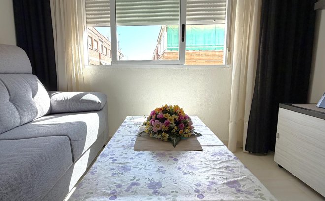 Revente - Appartement -
Torrevieja - El Molino