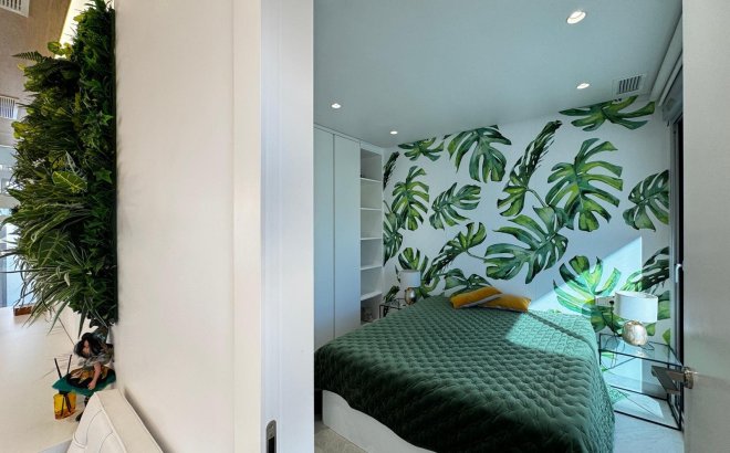 Resale - Villa -
Orihuela Costa - Campoamor