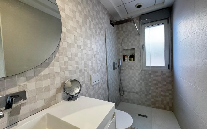 Resale - Villa -
Orihuela Costa - Campoamor