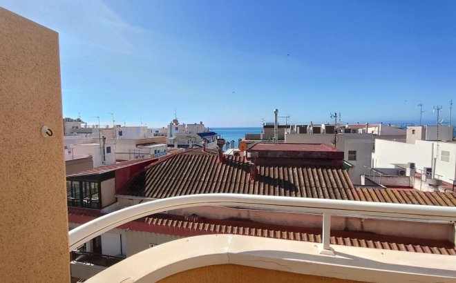 Resale - Penthouse -
Torrevieja - Paseo Maritimo