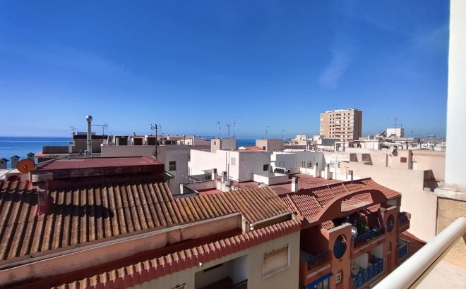 Resale - Penthouse -
Torrevieja - Paseo Maritimo